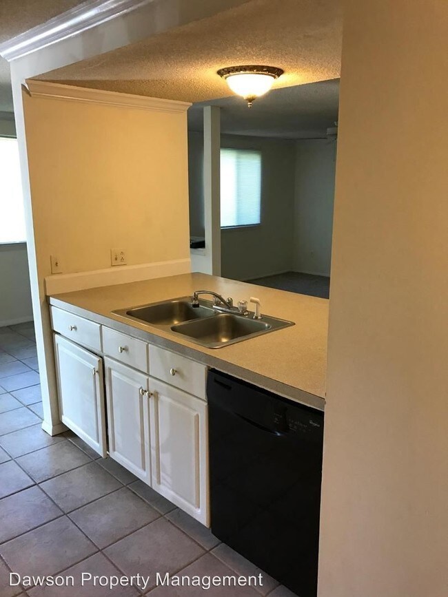 Building Photo - 8126 Holly Hill Rd