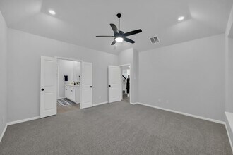 Building Photo - 19819 Palomino Pr Trl