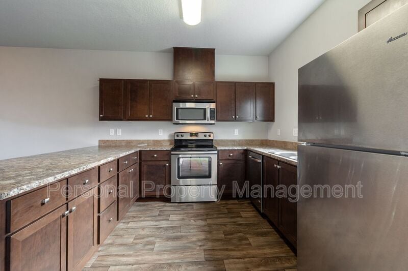 Foto principal - 12600 NE 49th St