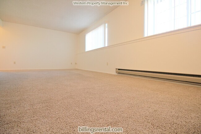Sala de estar - 1542 Governors Blvd