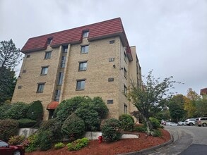 Building Photo - 157 Franklin St