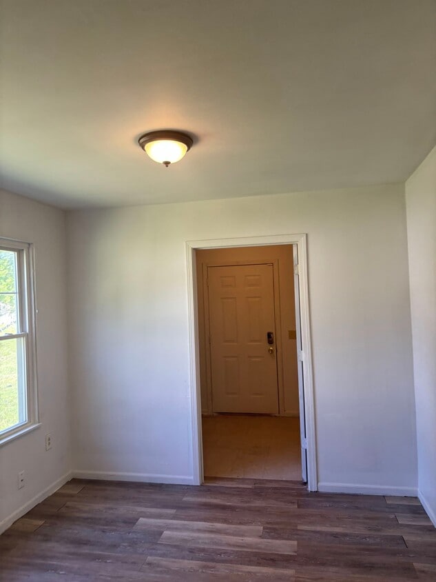Building Photo - 928 Ridge Ave
