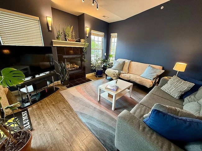 Foto del edificio - 636 Grandview Ct