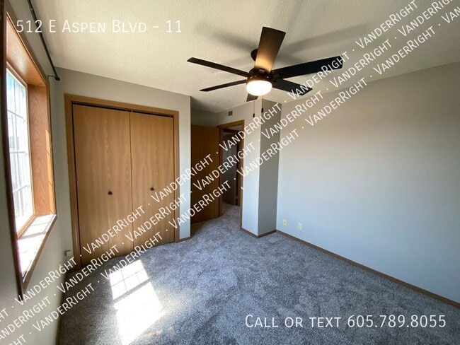 Foto del edificio - 512 E Aspen Blvd