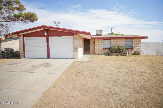 Building Photo - 5009 Sycene Ct