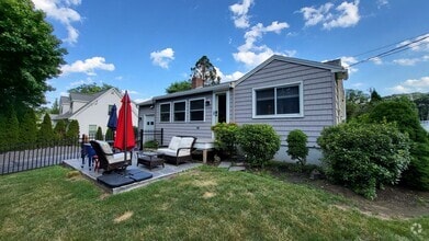 Building Photo - 47 Bourne Ave