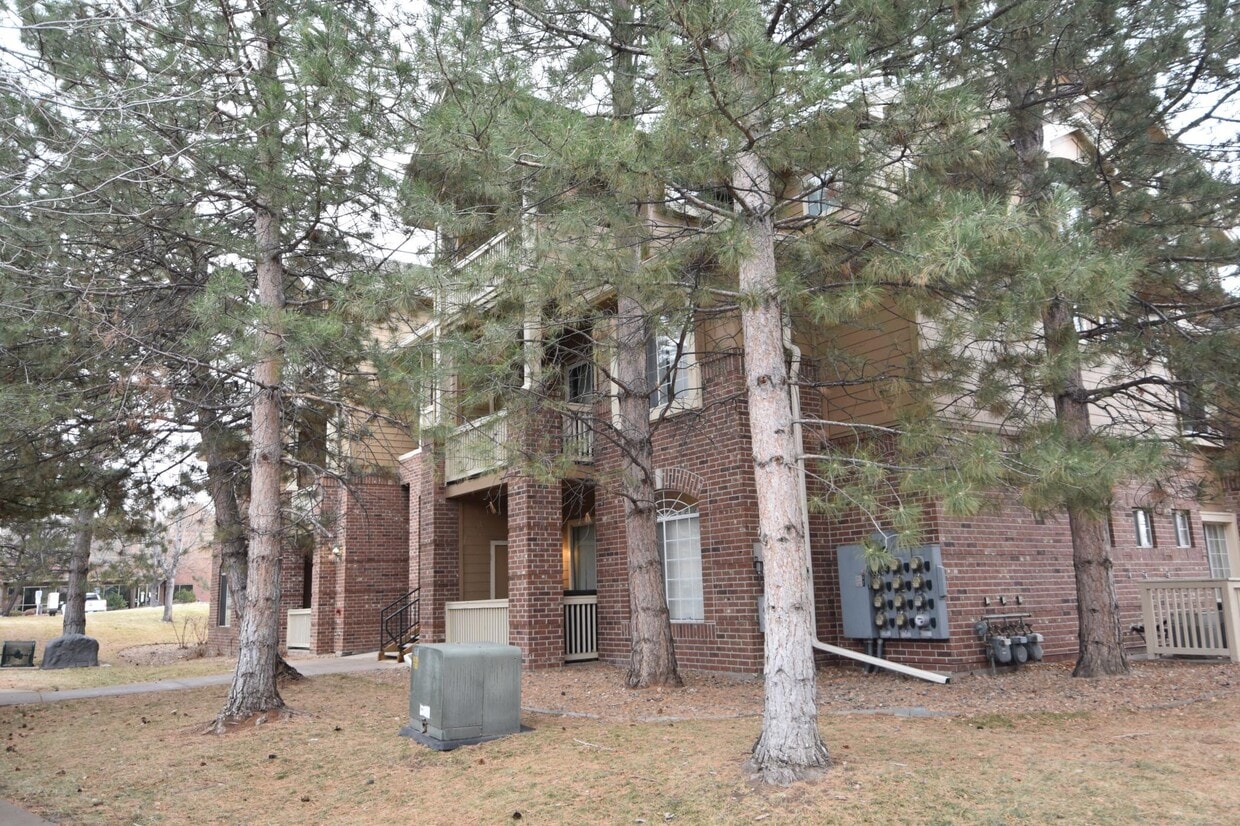 Primary Photo - 1681 W Canal Cir