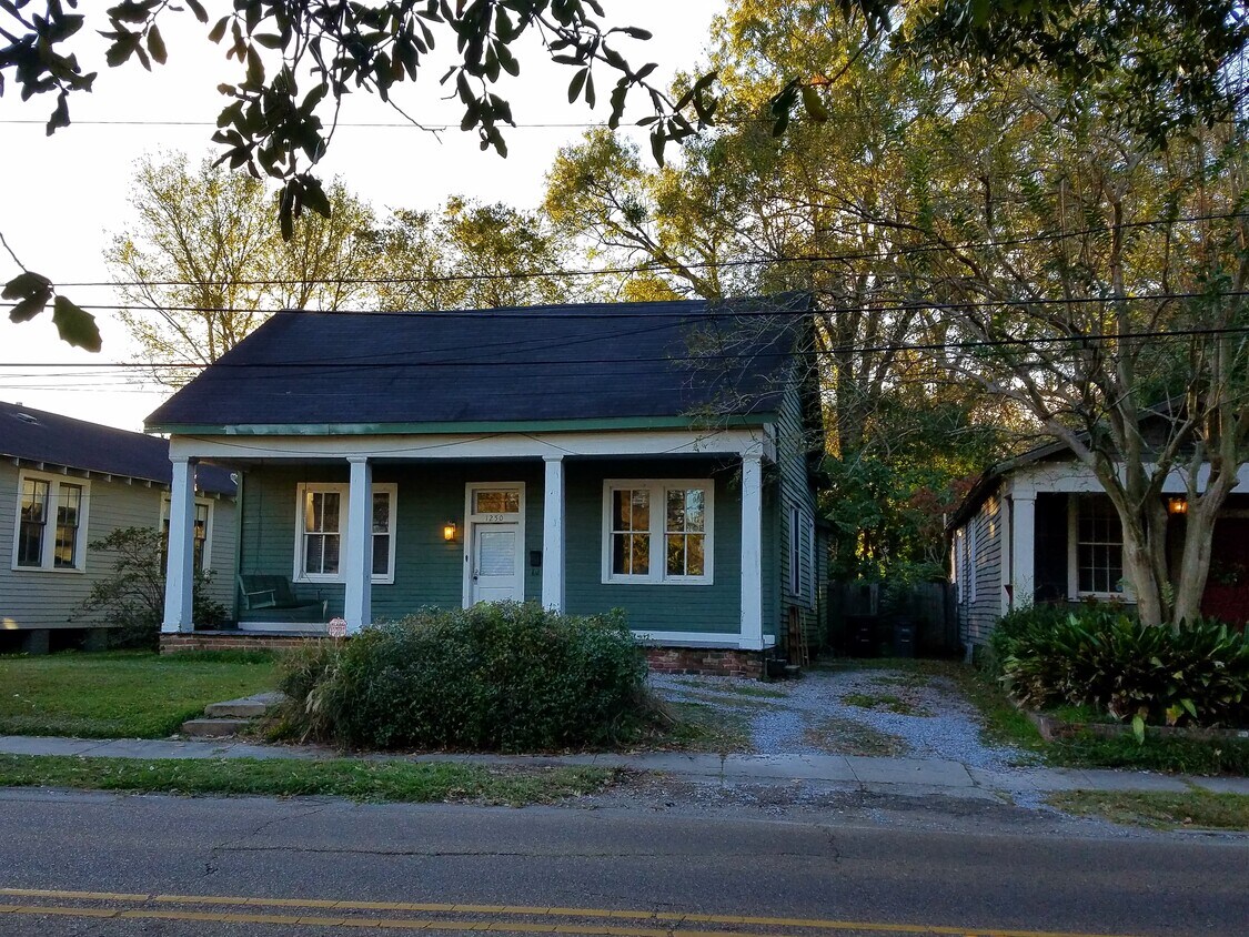 Primary Photo - 1250 Perkins Rd