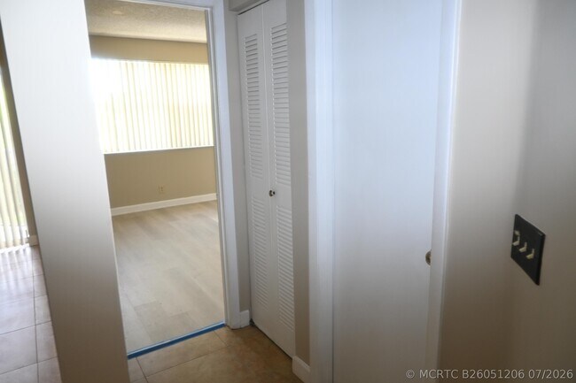 Building Photo - 8721 Wiles Rd