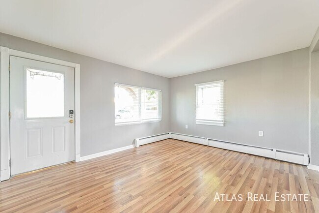 Foto del edificio - 1044 S Quitman St