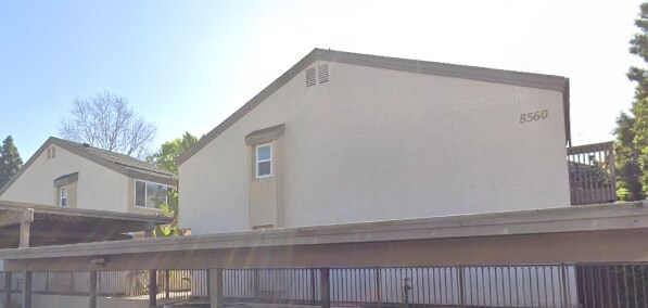 Foto del edificio - 8560 Via Mallorca