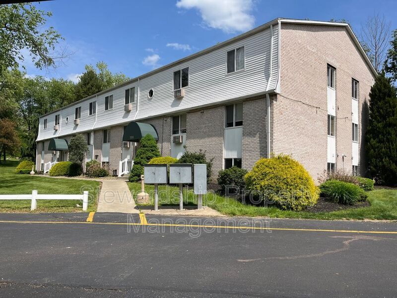 Primary Photo - 7255 Hills and Dales Rd NW