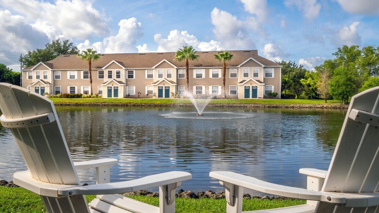 Meadow Lakes Apartments in Naples, FL