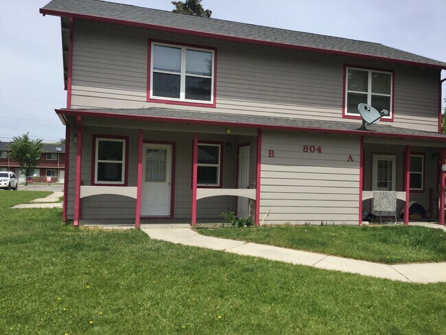 Foto del edificio - Three Bedroom Town House Style Condo