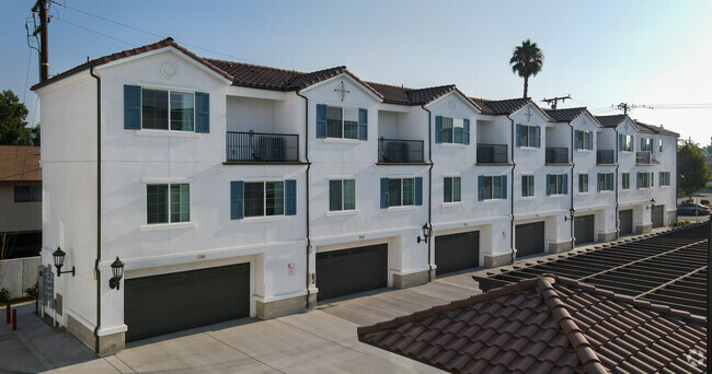 Building Photo - Erie Luxury Townhomes