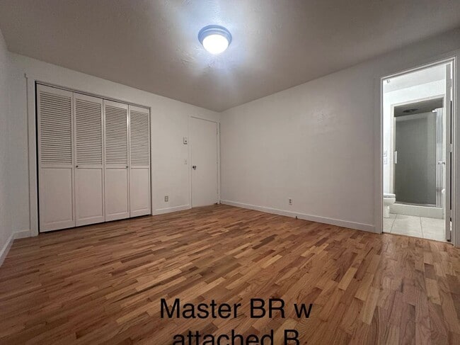 Building Photo - 610 Spencer Ct