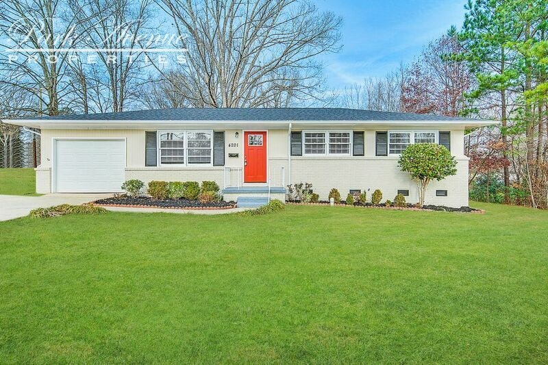 Primary Photo - 4201 Tipperary Pl