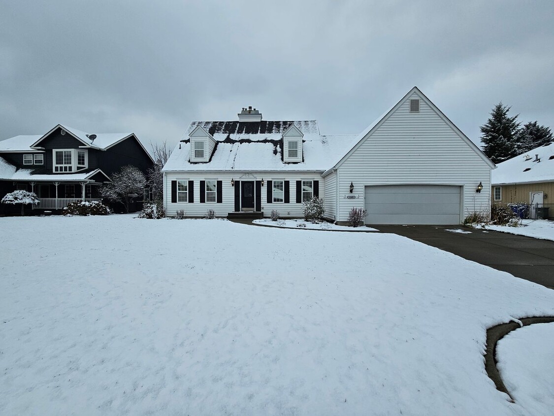 Primary Photo - Beautiful Home in the Valley