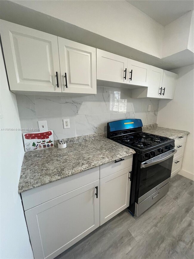 Building Photo - 316 Surfside Blvd