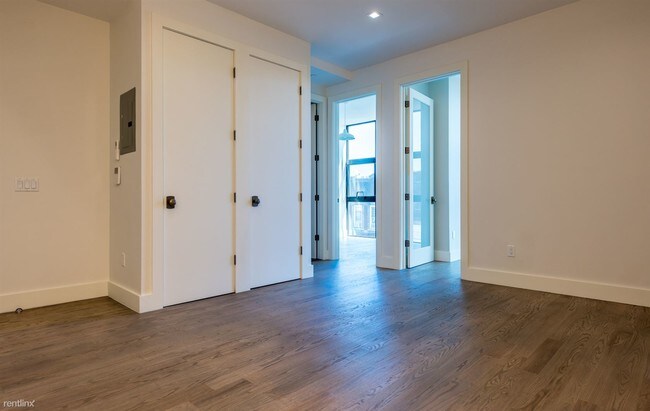 Foto del edificio - 1513 Gates Ave