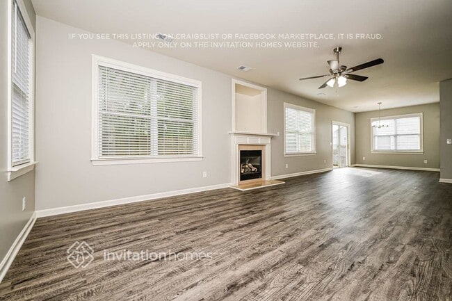 Building Photo - 2812 Harcourt Dr