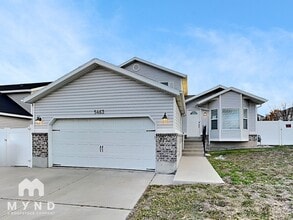 Building Photo - 5463 Ridge Hollow Way