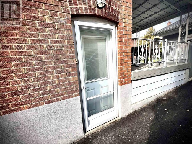 Building Photo - 63 Bunnell Crescent
