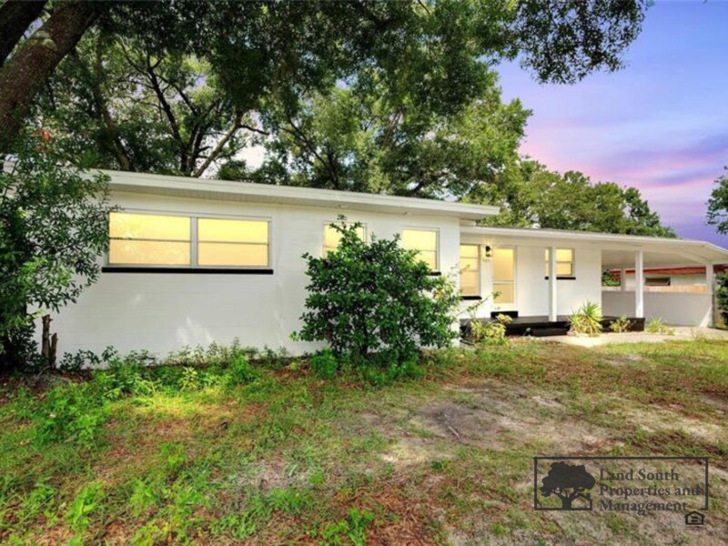 Foto principal - 905 14th St NE