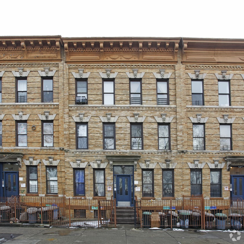 Building Photo - 1404 Putnam Ave