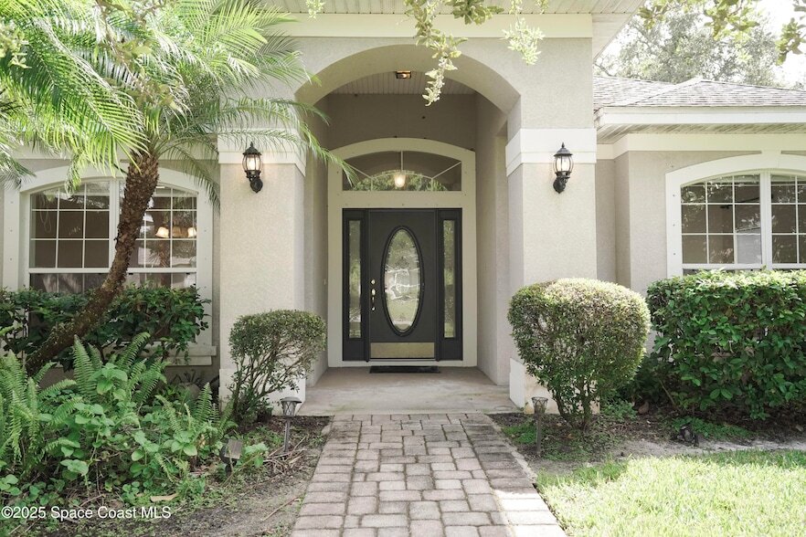 Primary Photo - 2295 Botanica Cir