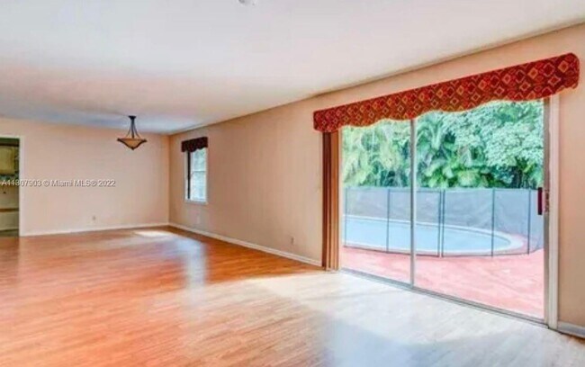 Foto del edificio - 2631 NW 105th Terrace