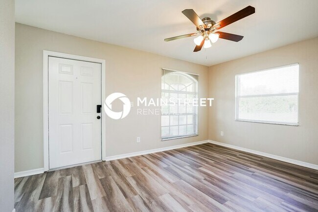 3 Bedroom Pet-Friendly Home in Fort Myers,... - 3 Bedroom Pet-Friendly Home in Fort Myers,...