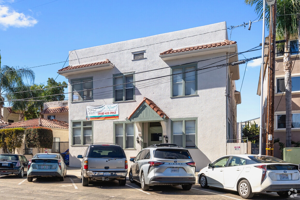 3942 el 8 - 3942 8th Ave