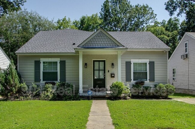 Photo - 1805 Lyndale Ave House