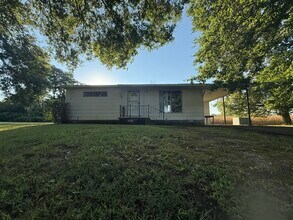 Building Photo - 33B Godwin Rd