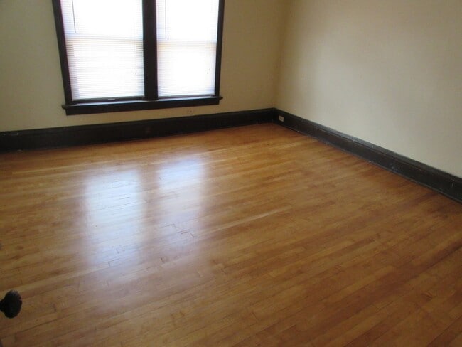 Building Photo - 1728 Van Hise Ave