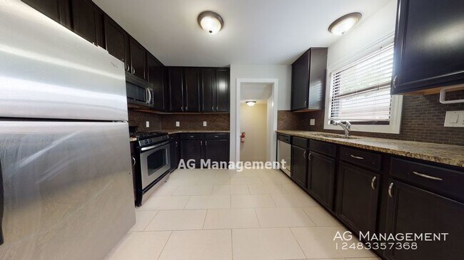 Foto del edificio - 26732 Northeastern Hwy