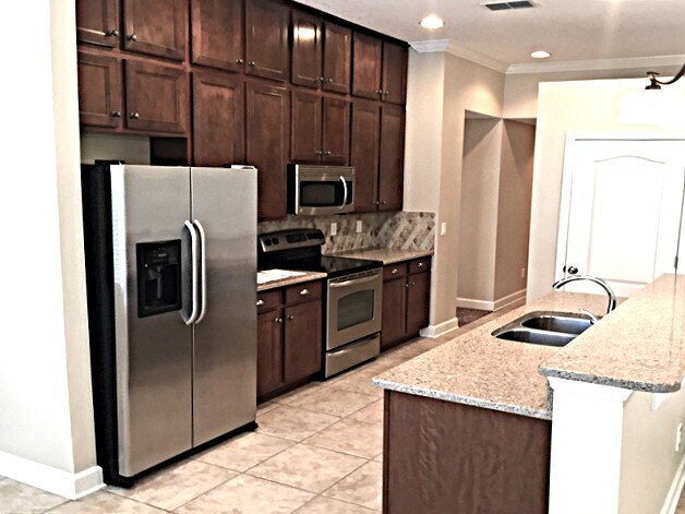 Building Photo - 908 Athlone Ln