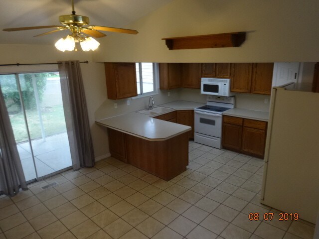 Foto del edificio - 5365 S 3750 W