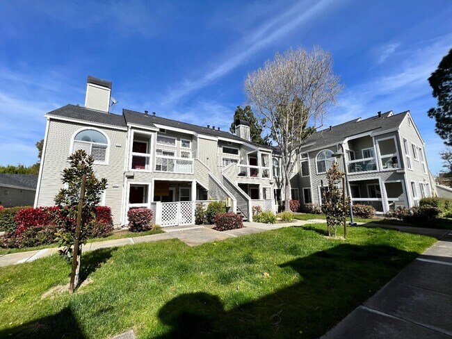 Building Photo - 876 Boardwalk Pl