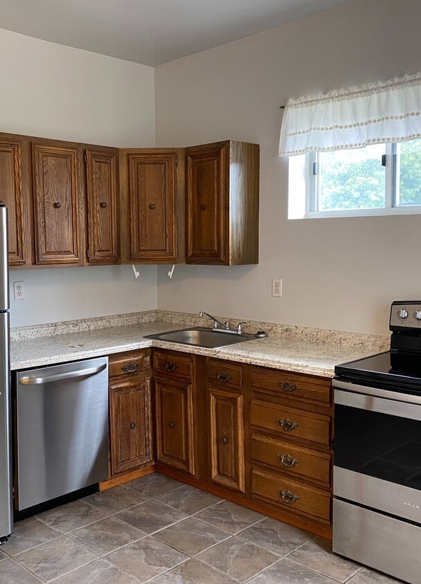 Primary Photo - Monaca Triplex (1535 Indiana Ave)