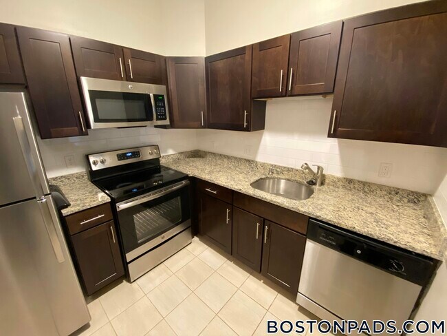 Foto del edificio - 757 Highland Ave
