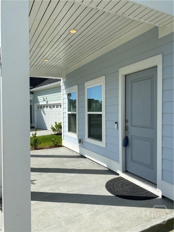Building Photo - 145 Binscombe Ln