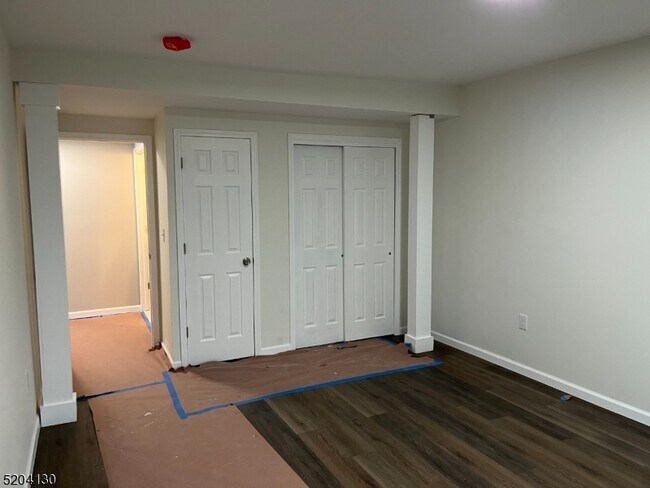Building Photo - 7 Larue St