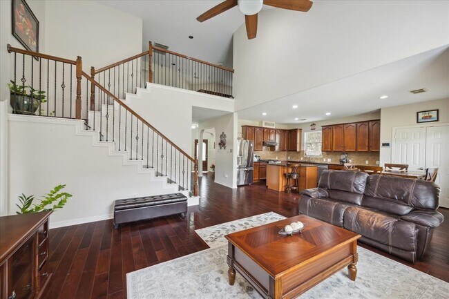 Foto del edificio - 5526 Wild Milberry Dr