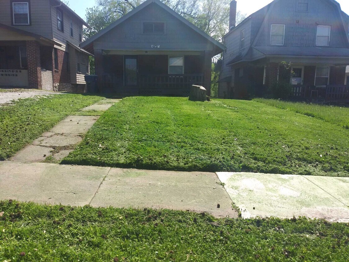 Primary Photo - 6227 Forest Ave
