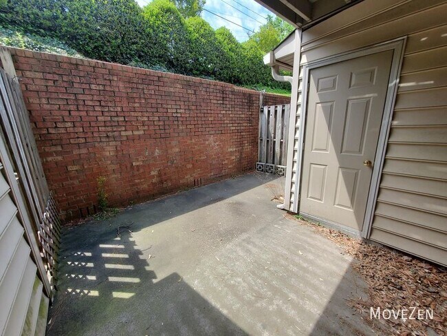 Building Photo - 855 W 6th St 3, Winston Salem, NC 27101 Go...