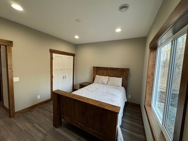 Foto del edificio - 11533 Forestview Dr S