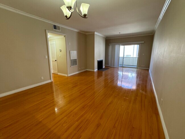 Foto del edificio - 2915 Montrose Ave