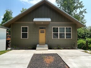 Building Photo - 149 Laurel Loop